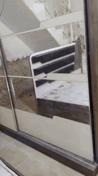 غرفت نوم تركيا البيع هية والفراش مالتها نضيفات كلش سعرها 300وبيها مجال اتصل على الرقم 0782 228 0681
