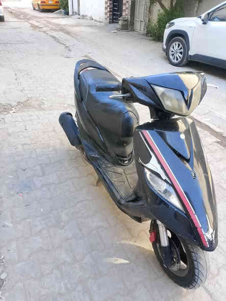 سلام عليكم دراجه ماكس ثعلب كلش حلوه ونضيفه مناقصهه شي مال جناي لا تنقيص ولا نضوح دراجه كلش حلوه ومتعوب عليهه سلف هندر اشاير كلهه شغله السعر 600العنوان بغداد الحريه الشراي يتصل ***********
