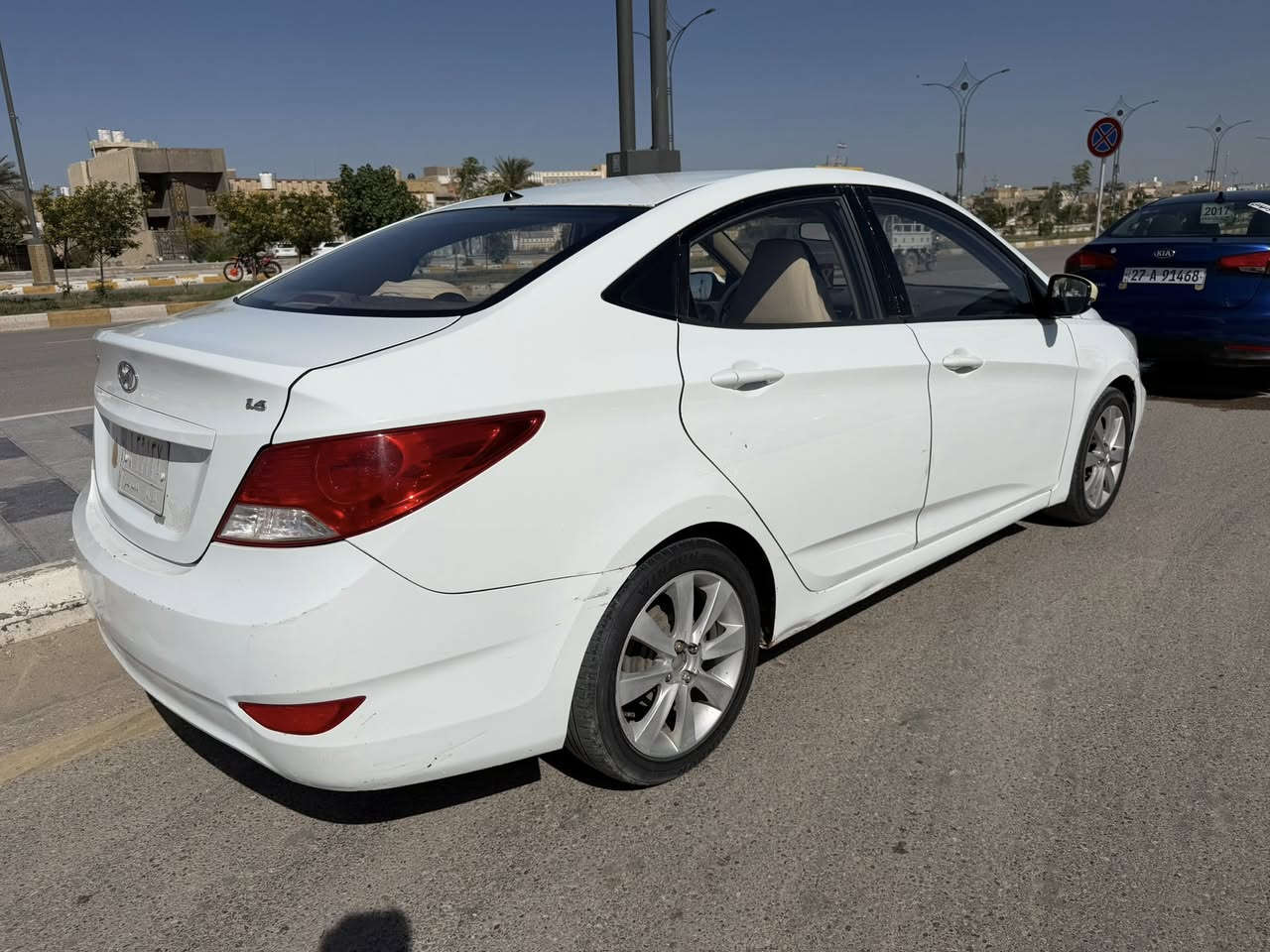 #للبيع
اكسنت 2014 خليجي
بيه فقط باب السايق مصلح
سعر 88@إشارة


**إذا كنت صاحب هذا الإعلان وتريد حذفه لأي سبب، رجاءا أرسل رسالة إلى الدعم الفني**