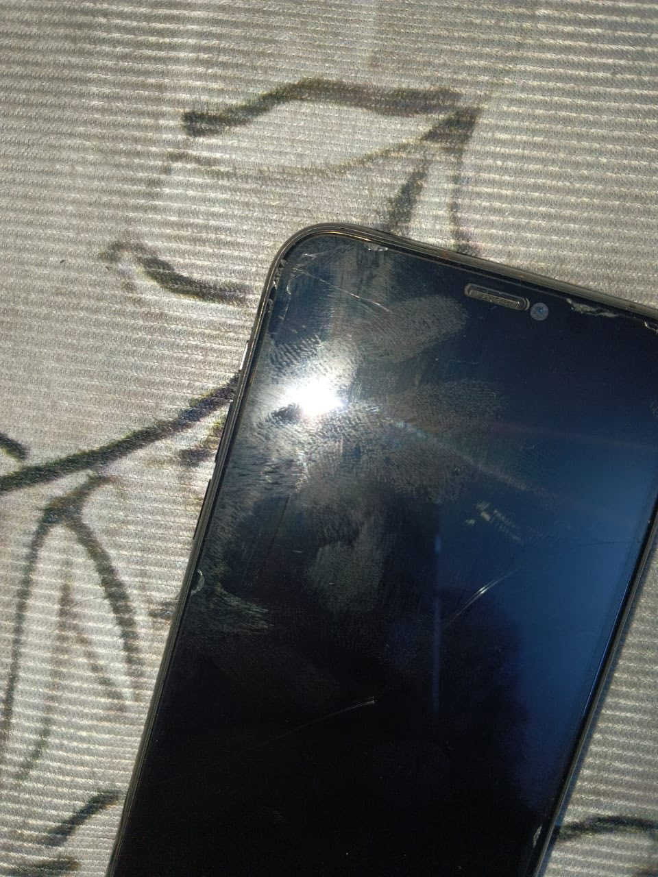 سلام عليكم 
عدي هاذه آيفون 11بروه 
ذاكرته 64
شاشه مبدله بس نوعيه زينه 
بعد كامل عل بلاد 
شرط فحص 
سعره 180  ألف وبس مجال 
أي استفسار خابرني عل رقم 
***********
