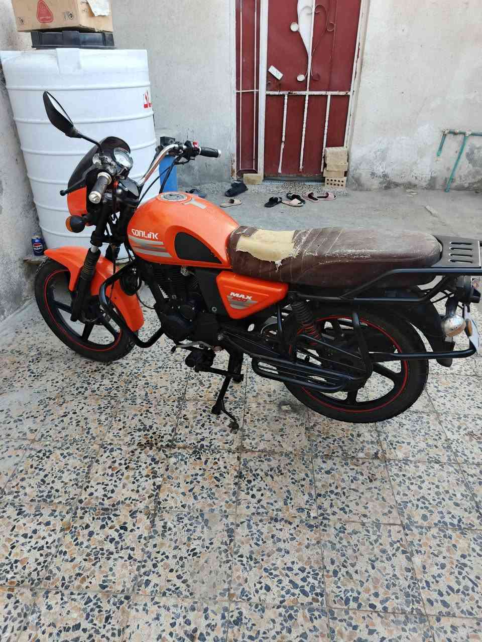 دراجه ديوان اوراق مديل 22مامفتوحه كلشي كامل مابيها نقص بس الكشن يرادله دوشمه فقط سعرها مليون و350 مكاني شط العرب الفيحاء يم جسر خالد ***********
