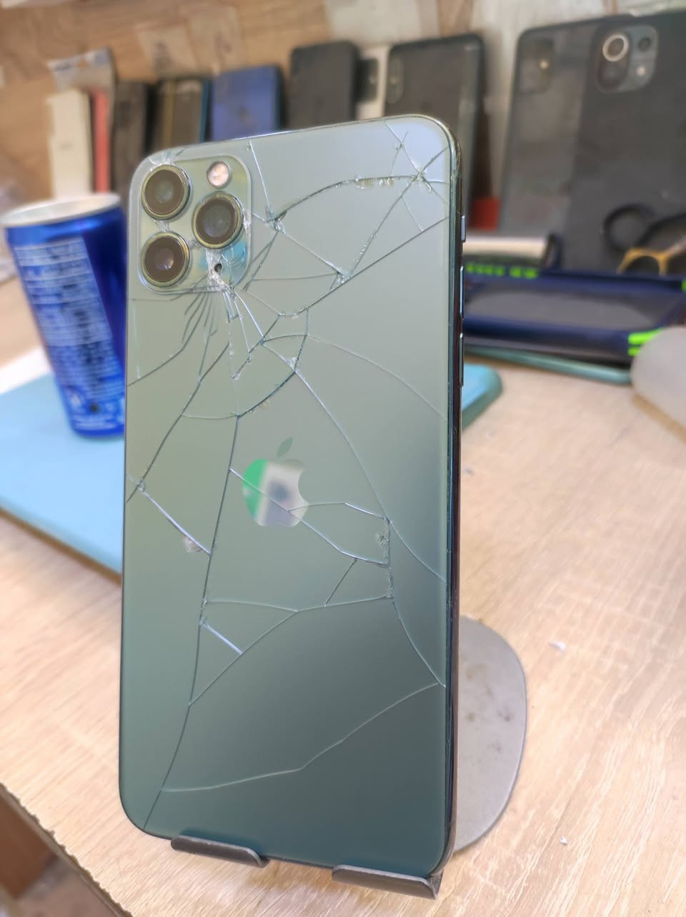 11برو ماكس ذاكره 256 مبدل شاشه وبطاريه ب180 قفل
*********** .. حله ابي غرق
