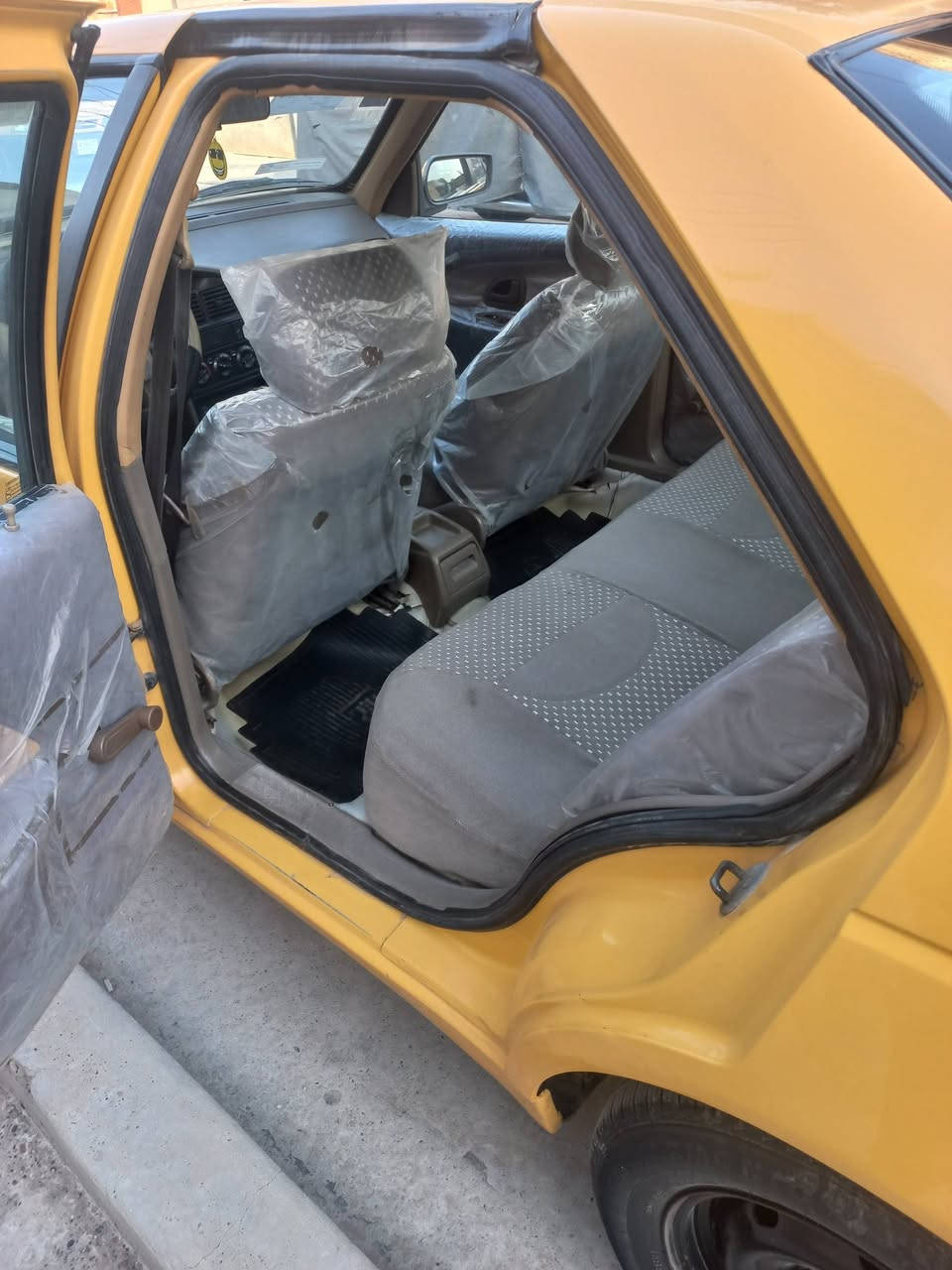 سلام عليكم بيجو لميس موديل ٢٠١٦كفاله من الضربه والتبديل مكينه كير تبريد كفاله هزه ٢٧ سنويه ٣١ باسمي مكانها الأمين الثانيه السعر ٤٥ هاتف *********** صدر خلفي أمامي جديد
