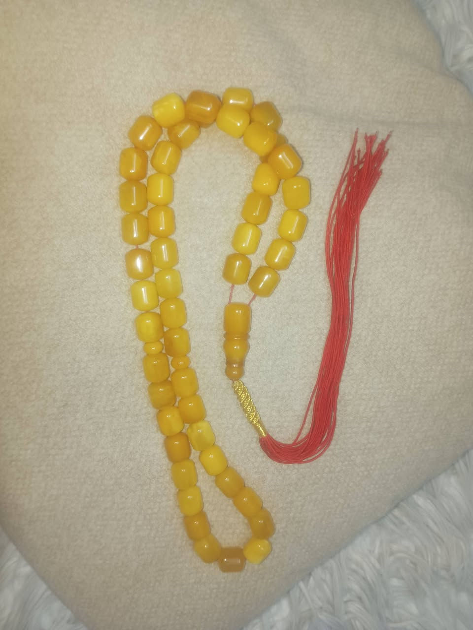 سبحة كهرب حر طبيعي 49 خرزه الوزن 80 غرام للبيع مكاني بغداد ***********
