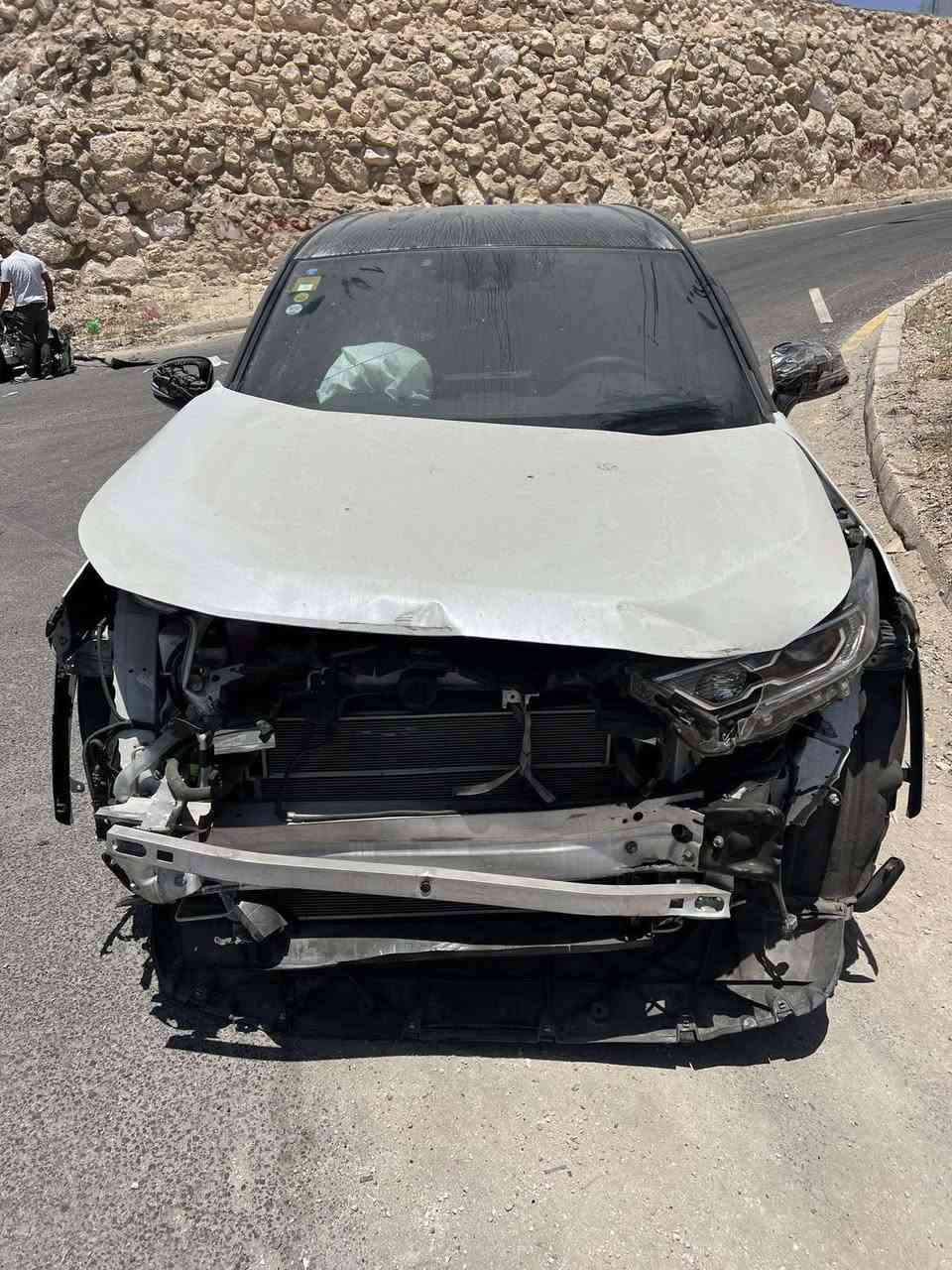 السلام عليكم راف فور توكلر ٢٠٢٣ هايبرد ماشيه ٨٧ الف كيلو السونار موجود ويا الصور السعر ١٩٠ ورقه وبيها مجال اتصل وتدلل ***********
