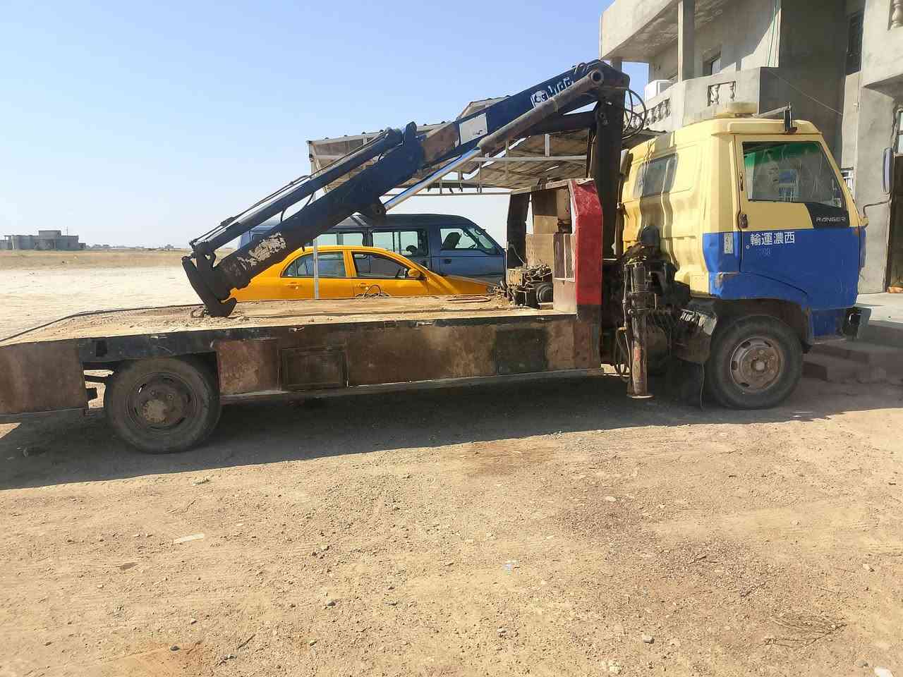 كرين هينو سياره جاهزه كيرمحرك اكسن شاصي جب ٣طن كلها شرط رقم كركوك الماني شرط التحويل *********** مسجل بلسنويه لوري
