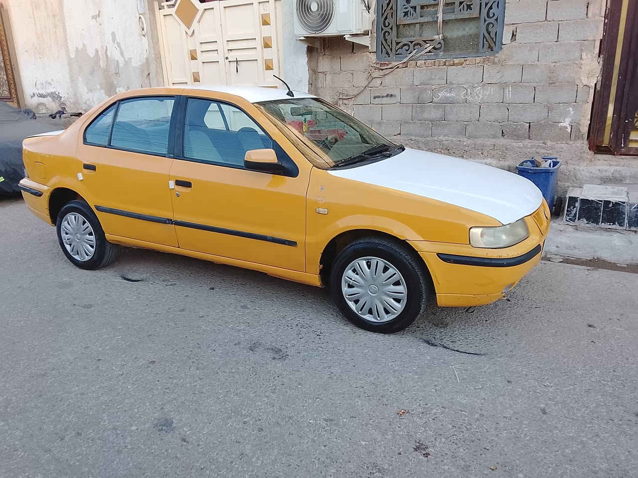 سلام عليكم سمند موديل 11 مكفولة من الضربه وتبديل وصبخ محرك وكير وحداديه وتخم تاير كفاله رقم نكليزي بسمي سنويه الل 2029 مصفره هيه وغرامات مكان كربلاء سعره 31.   ***********
