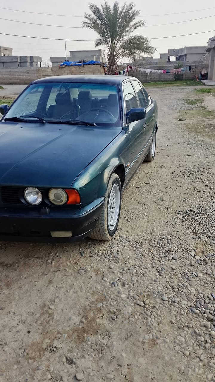 السلام عليكم بي ام 520 محرك فل تعبان   رقم الماني مشروع وطني  صدر جديد طخم تاير انضاف كهربائيات كله شرط شرط التحويل     سعره 32 وبيه مجال عنواني صلاح الدين بيجي الزويه ترهم مراوس حسب القناعه ***********
