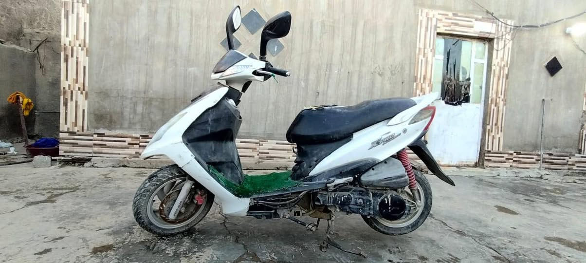 السلام عليكم. 
ماطور رص متروك للبيع او مراوس 
السعر 150 وبي مجال 
الاتصال ***********
