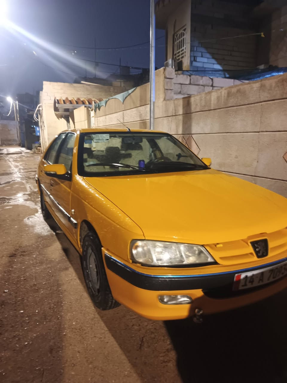 بيجو بارص موديل 2018 السياره نضيفه كير ومحرك خير من الله حداده جديده تخم تايرات شاشه و كامره سياره كلش حلوه سياره تجي وتشوفها كلش نضيفه حلوه سعر 55وبيها مجال لشراي ***********
