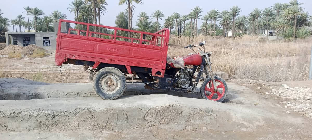 سلام عليكم ستوتات لبيع اثنين مكفولات  انضاف وحده امتي ار مكفوله عاوزه بس كهربائيّات مكينه جديد والثانيه دايون سنويه عاج مكفوله كهربائيّات كامله لايت بك لايت كامله باقي مواصفات عل رقم *********** مكاني واسط زبيديه ام اسنيم
