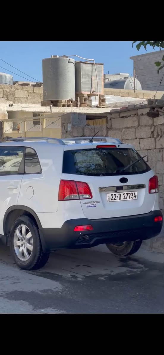 کیا سۆرینتۆ ٢٠١٢ سەیارەکە ٣ڕیز کوشنە سەیارەکە ٤ پستۆنە گێڕ و مەکینە بەشەرت سەیارەکە تەنها یەک بست بۆیاغی لەژێر دەرگای سەکن و ٤ تایەی تازەی لە ژێرە هەتا بڵێی جوان مەوەتەوە بێ مەسەرفە ١٤٥ گەڵا و مەعامەلەشی تێدایە
بۆ زانیاری زیاتر پەیوەندی..
0750 134 1393 رانية, السليمانية
