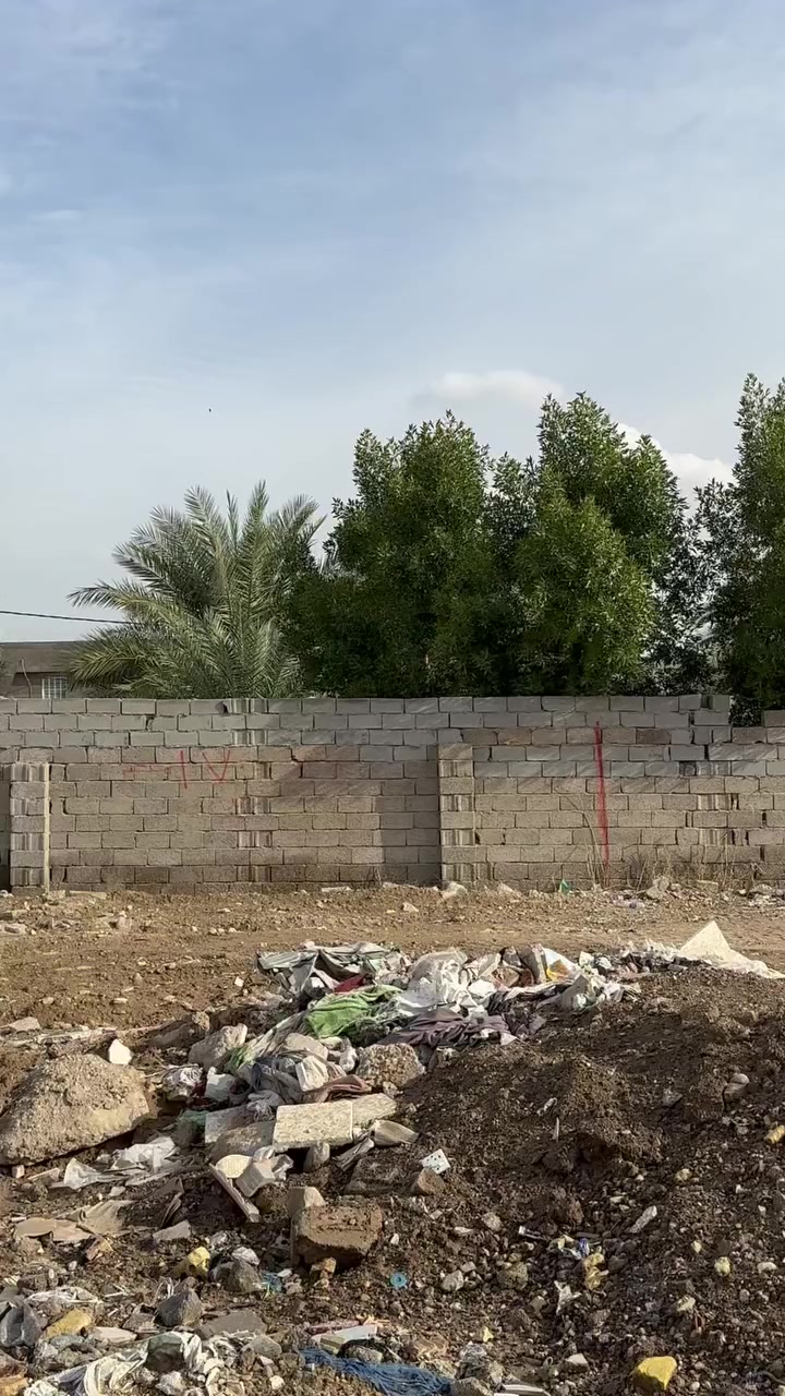 السلام عليكم قطعة ارض ٨٥ متر اللبيع وجه ٥ ونص ونزال ١٥ 
سبع قصور شارع ابو علي قرب شارع عشرين فرع الموالد 
سعرها ١٤٥٠٠ وبيها مجال 
***********
