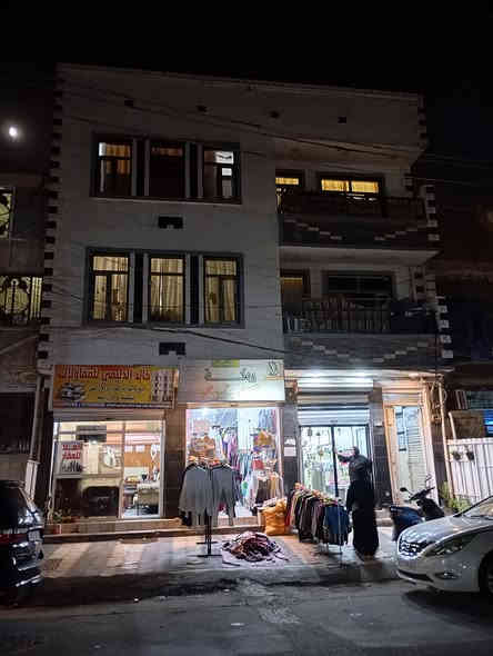 محل للايجار .كهرباء مستقلة ماء مستقل سحب مولدة مستقل ..الصليخ مقابل قاعة مناسبات  جامع الحميد المجيد ..الايجار ٣٠٠..الاتصال ***********..ابو خطاب
