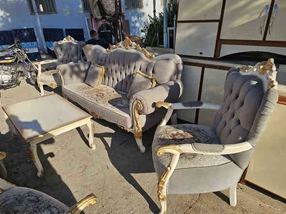 معرض عياض ويوسف عنوان كركوك فلكه مصلى طقم قنفات رئاسي اربع صغير من كبير ويا الطبله مالتها سعره 500 استخدام شهر***********》***********》 كركوك
