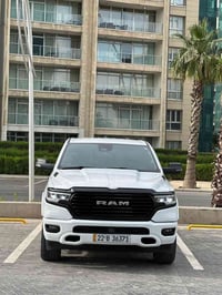 رام ١٥٠٠ • ٢٠٢٥ • بك هورن
