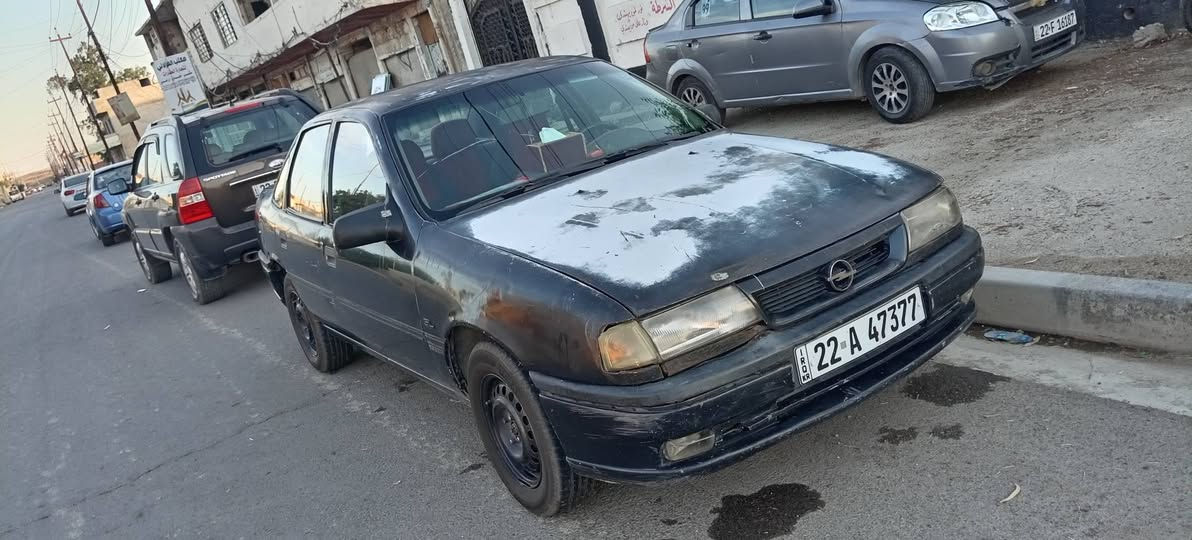 فكتره حجم 16 قايش عريض
رقم اربيل سنوية لي 2029 موديل 93 بسمي بي كوبون بنزين 
على وضع الشركة لا صبغ ولا خياس
38 ورقة بي مجال
*********** لتواصل
