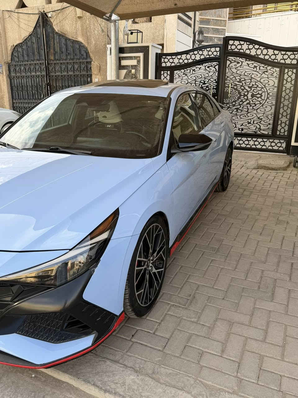 السلام عليكم النترا N موديل 22 وارد امريكي حادثها جاملغات خلفيه وبارد بجهه باب السايق بسيط  ماشيه 35 الف كيلو سياره جديده نوزلات بلكات  وتخم تاير جديد تبريد فريز جديد سياره تاخذها ماتصرف عليها ربع .. وكامل مواصفات 1/1 ايي شي بالك موجود بيها
السعر 170$ وبي مجال للشراي
***********
