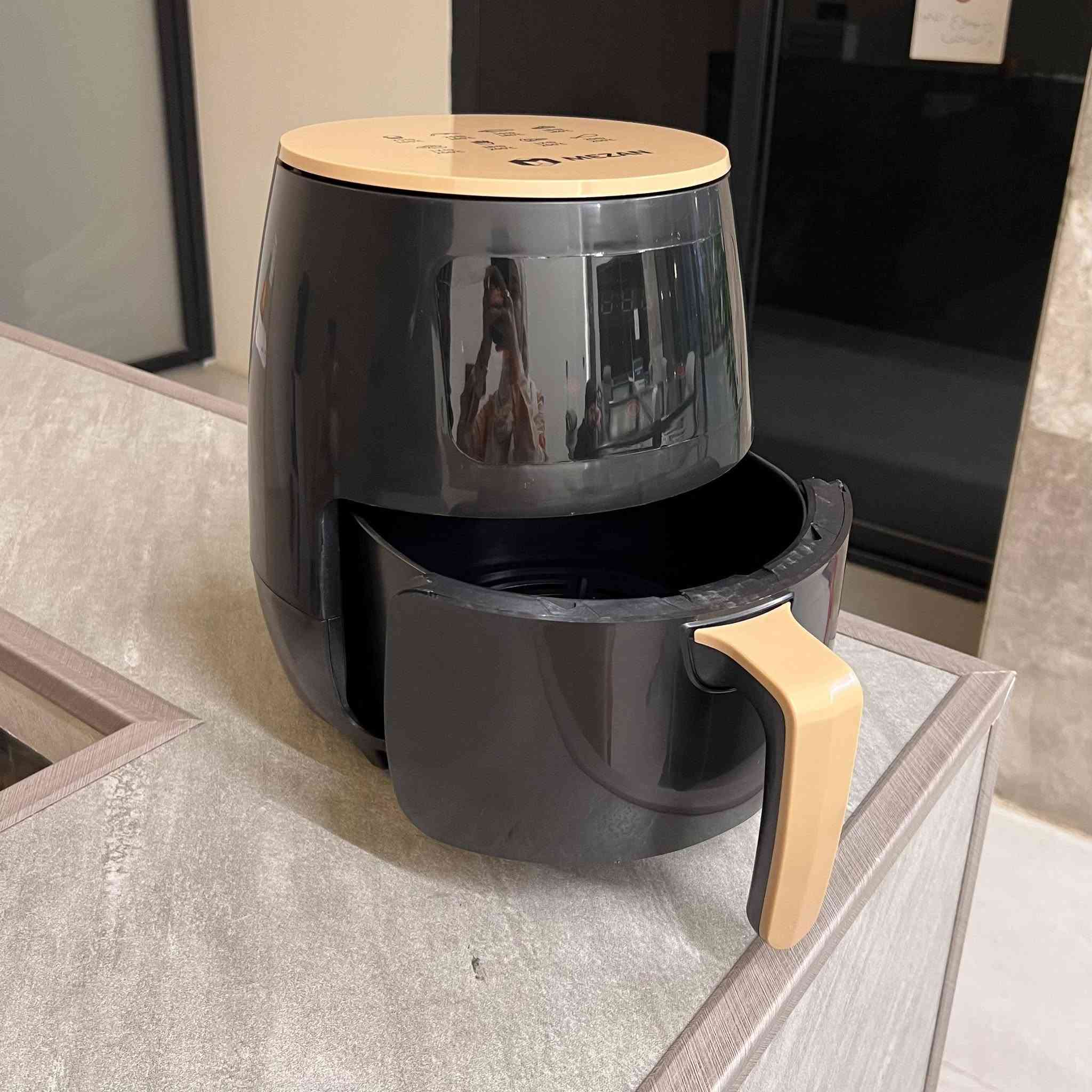 🍟✨ قلاية من ماركة Mezan
 6 لتر – أكلات مقرمشة وصحية بسرعة!
تحكم رقمي LCD، قلي بدون زيت، متعددة الاستخدامات 🍗🥔🥐
متينة وعملية لكل العيلة 💪

السعر 35 الف 

متوفر توصيل جميع انحاء العراق


**إذا كنت صاحب هذا الإعلان وتريد حذفه لأي سبب، رجاءا أرسل رسالة إلى الدعم الفني**
