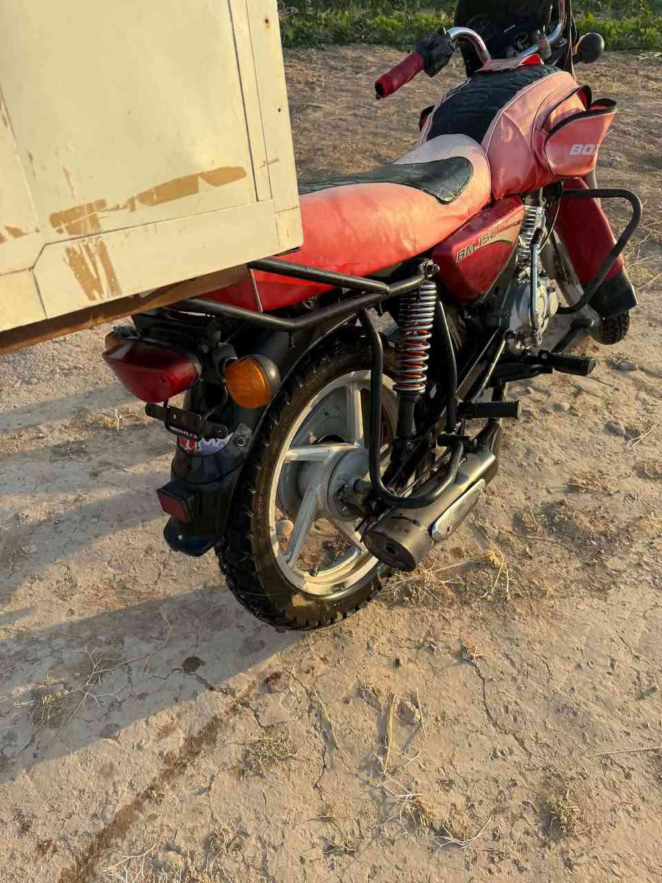 بوكسر موديل 18 محرك لوك ما مفتوح مكينه ناعمه لاصرف ولاتبخير تخم تاير جديد سعر 650 شراي اتصل 
بدون اورق 
مكان جلولاء قريه باهيزه 
رقم صاحبها ***********
