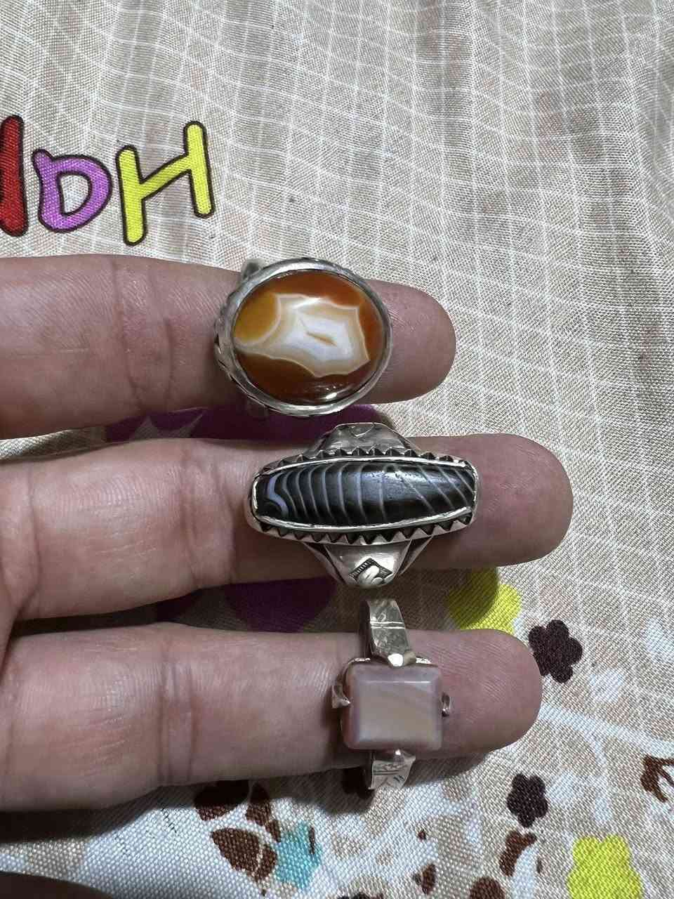 السلام عليكم 3 خواتم للبيع صياغات يدويه للتواصل على خاص


**إذا كنت صاحب هذا الإعلان وتريد حذفه لأي سبب، رجاءا أرسل رسالة إلى الدعم الفني**