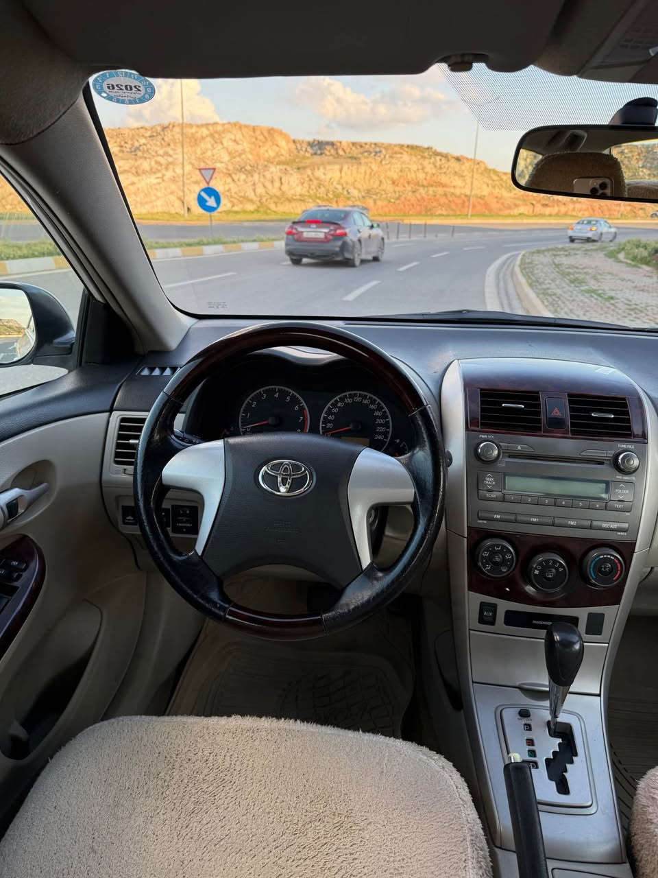 سلام علیکم 
تویوتا کرولا 
مودیل 2012
مواصفات خليجي 
محرك جبير 1.8
ابيض ثلجي
كير اوتوماتيك و عادي
حساس خلفي
داخل ساج
داخل فورميكا
مراية كهربائية 
بلاجكتور
ماشية 224km حقيقي
سيارة بي نص جاملغ خلفي صبغ بدون دواخل بدون ارباك
بي مكانين تعديل بارد صغير
كير و محرك تبريد صدر تايرات كهربائيات تحويل غرامات كلة بشرط
محرك ما مفتوح بدون صوت و بخار 
بي بطاقة بنزين
سنوية وقم هزة جديد لحد 2028
سيارة حيل حلوة ماشالله 
جاهزة مكفولة
سعر 130
بي مجال للطيبين
مكان كركوك
***********
*********** كركوك, العراق
