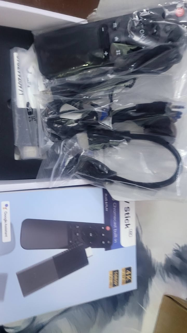 تيفي بوكس ستيك اصدار الاندرويد 14 
ذاكرة 128 / رام 8
دقة عرض 4k
مفعل ببرامج مثل ما موضح بالفيديو وشرط الفحص 
السعر 35 وتوصيل 5 لجميع المحافظات 
, للحجز والاستفسار راسل الصفحه او واتس اب 
***********
