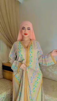 ملابس • لمسات الاخيرة • فيديو