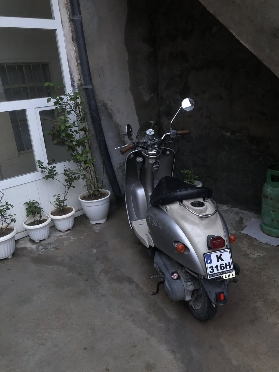 ئەم مانتۆڕە بۆ فرۆشتنە زۆر خاوێنە بێ عەیبە یەك مەسروفی نییە بەڵام ئیشم بە پارەیە بۆیە دەیفرۆشم

نرخ/٤٢٥ دۆڵار

شوێن/هەولێر:بنەسڵاوە


**إذا كنت صاحب هذا الإعلان وتريد حذفه لأي سبب، رجاءا أرسل رسالة إلى الدعم الفني**