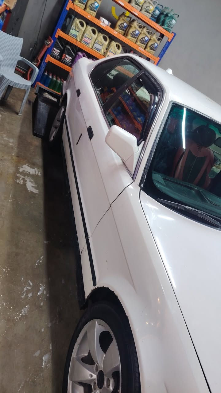 بي ام للبيع حجم 535فل
موديل 1991

سنويه ل 28

كير اوتو

جامات كهرباء

باتري جديد

منضومه زينون

اربع سماعات شغاله

ترايك عل بصره 

سياره خير من الله 
كير ومحرك شرط
  السعر 46 وبيها مجال بيك خير وتدلل مكان السياره موصل الايمن الرقم ***********
