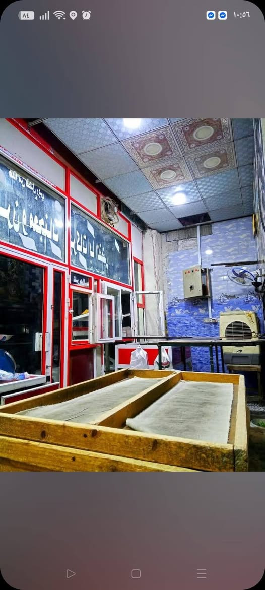 سلام عليكم 
فرن صمون للبيع على شارع عام موقع تجاري؛ الفرن مجاز اجازة  نفط؛ فرن كامل مكمل ذب طحين وشتغل.  عنوان البصره الزبير الدريهميه 2 قرب حسينية مسلم ابن عقيل
للأستفسار ***********📞
