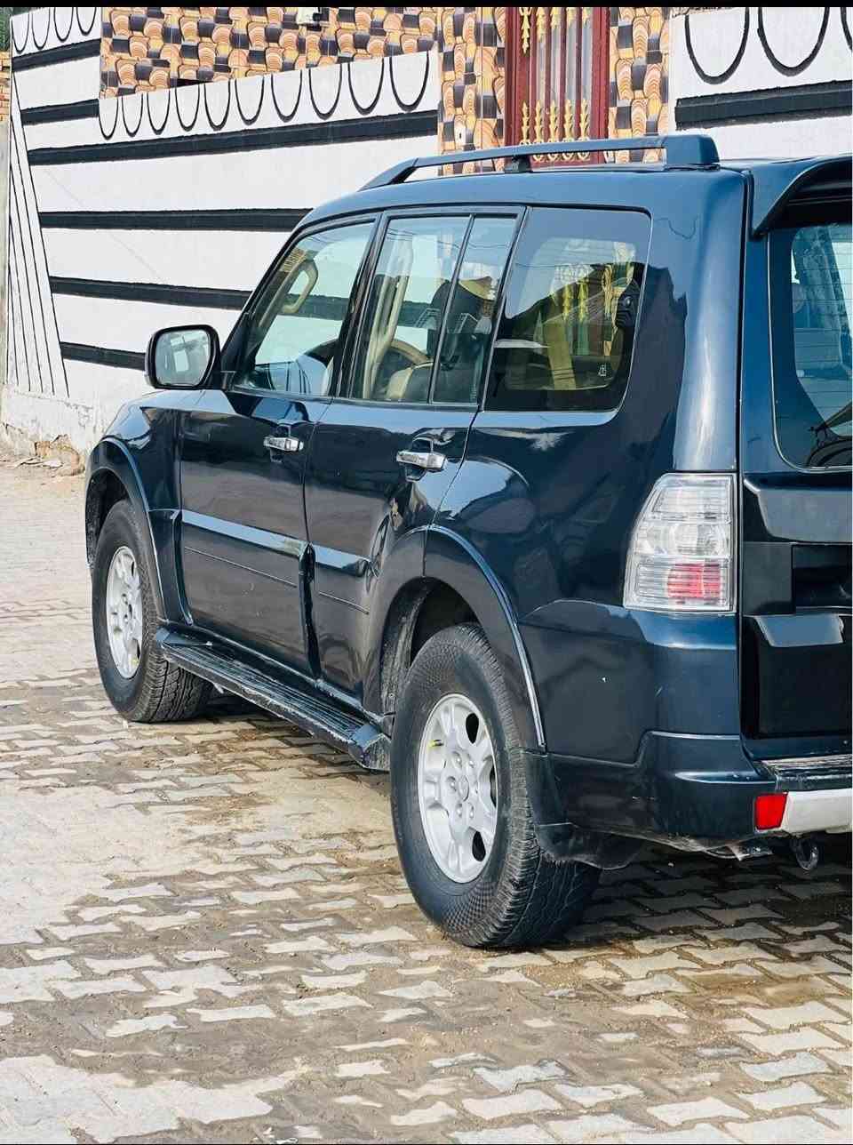 باجيرو موديل 2008 رقم بغداد دولي صبغ حزام اثر جراد محرك مشروط لا تنقيص ولا تبخير3500 كير مشروط منظومة تبريد جديدة تايرات جديدة كهربائياتها كلها شغاله السعر 88 للاستفسار أكثر ***********
