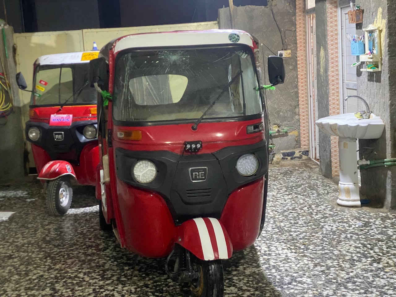 السلام عليكم تكتك لبيع موديل 2018اوراق أصولي التكتك جاهزه ما ناقصها شي مكينه نضيفه الستفسار ***********
