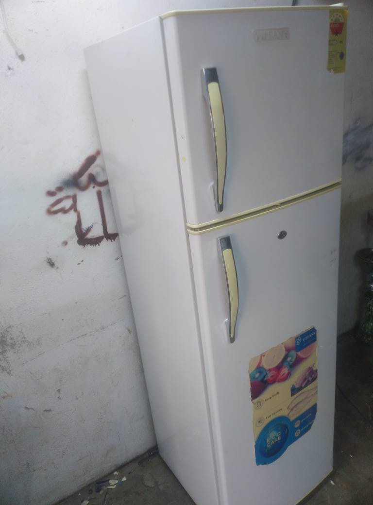 ثلاجه نوع TlFFANY ١٢ قدم شرط اي خلل مرجوعه للتصال *********** كركوك, العراق
