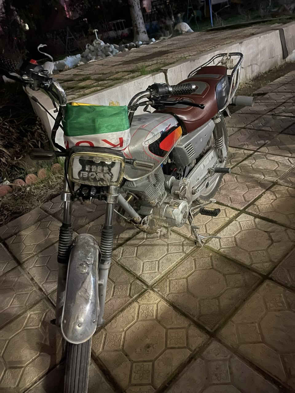 متور بارت ماكينة ٢٠٠ سعر ٤٠٠الف وفي مجال للتواصل***********
