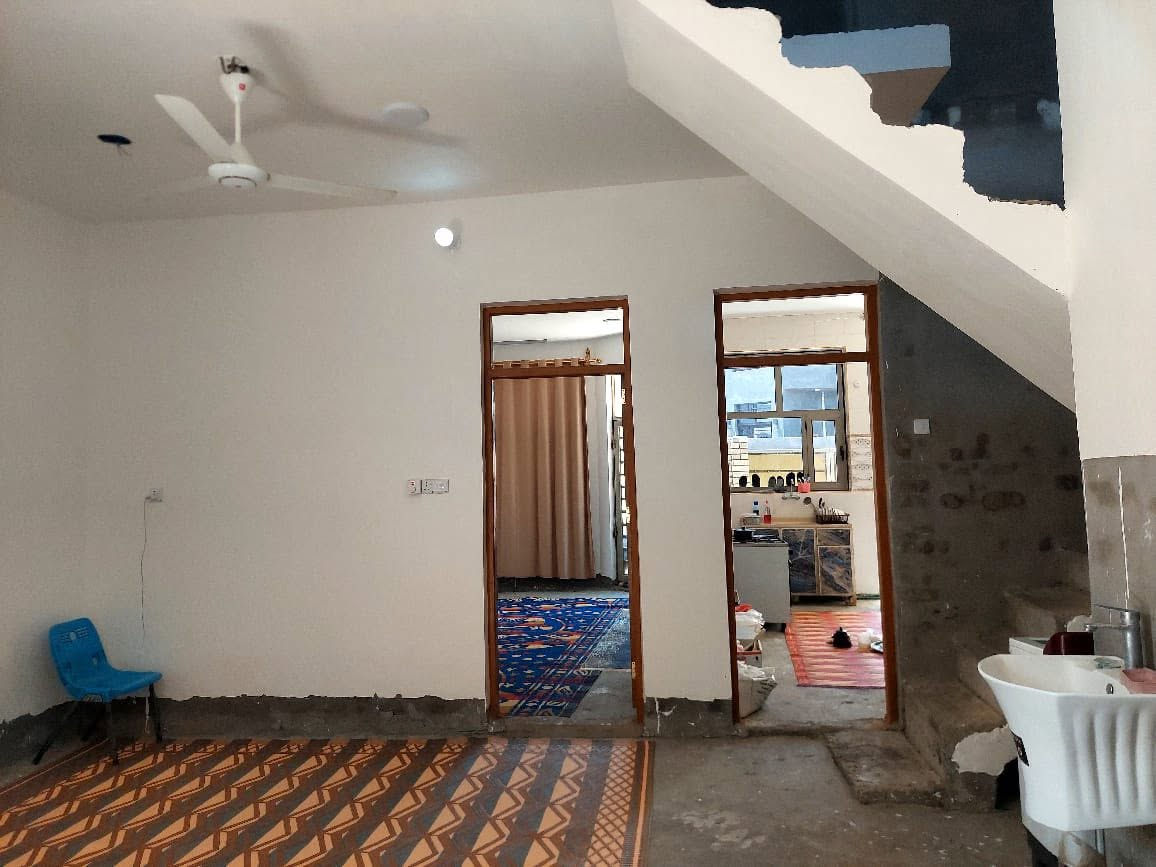السلام عليكم ،،
🏠 دار سكن طابو صرف للبيع ،،

📐 المساحة / ١٥٠ متر الوجه ٧ونص والنزال ٢٠ متر

📍الموقع / الموظفين ثاني فرع من شارع ٢٠ 

#نقص أرضية ولبخ الوجهية فقط ،،

السعر / ١٢٥ مليون وبي مجال ،،

#ملاحطة ينباع بالنقد او عن طريق المبادرة 

للاستفسار اكثر الاتصال على الارقام التالية 

***********   /  ***********
