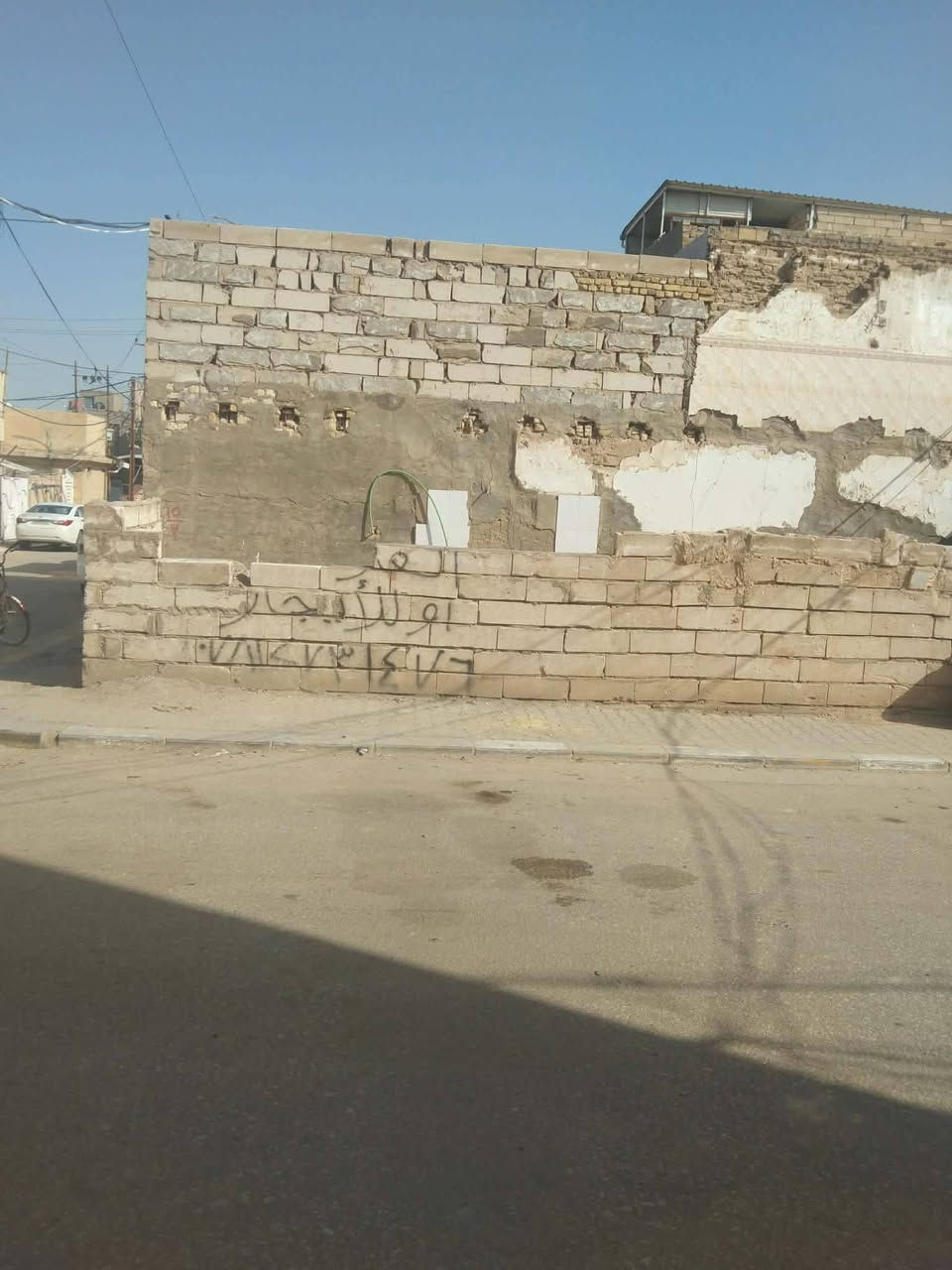 السلام عليكم عرصه ركن 30 متر على طريق الجنة عمود 103 اول ماتدخل الفرع ركن صايره مكانها حلو  سعرها 30 مليون  مكان مرغوب  مسافه بيتين عن طريق الجنة
***********
