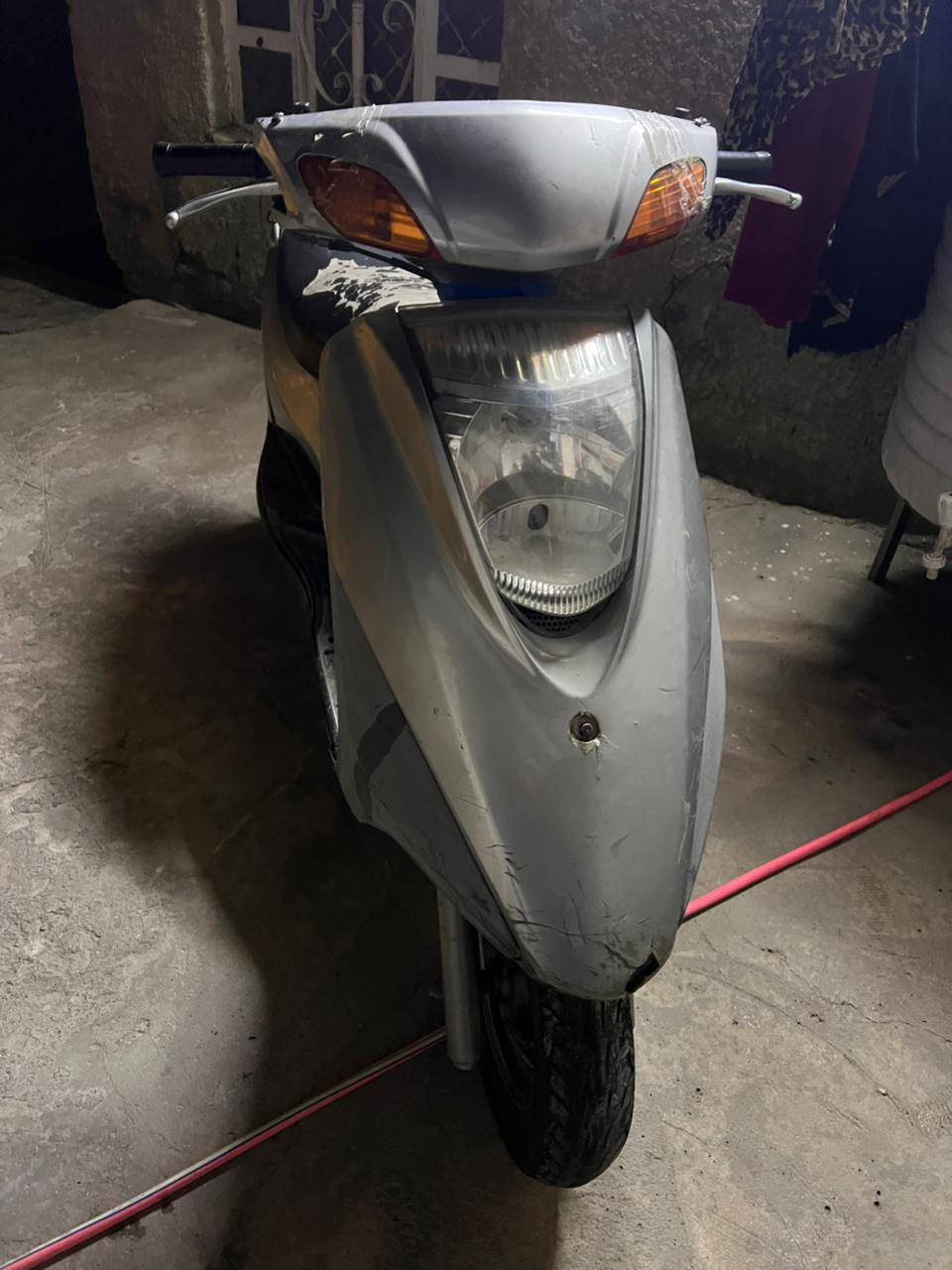 السلام عليكم بريز مكينه مفتوحه دراجه حلوه ناعمه بيهه ونه بل اكسل نكره سلف دراجه كفرات بلاد يراد الهه ترتيب ب ٣٥٠ وبيهه مجال مكاني بغداد الحسينية مال رشديه رقم الهاتف ***********
