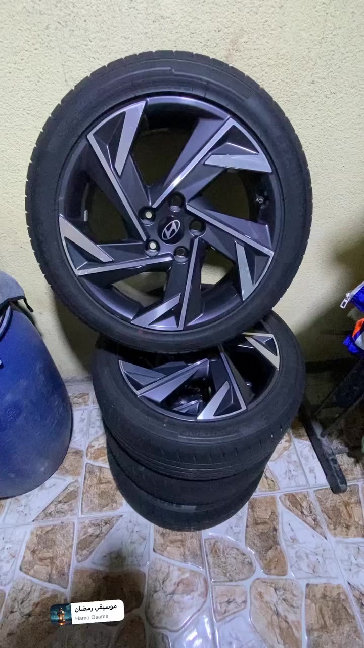 سلام عليكم
***********

ويل النترا 24  / حجم 17 

طخم تاير ما ماشي عليهم ويل بالكارتون 

سعرهن 600 الف 

عواني بصره / بريهه
