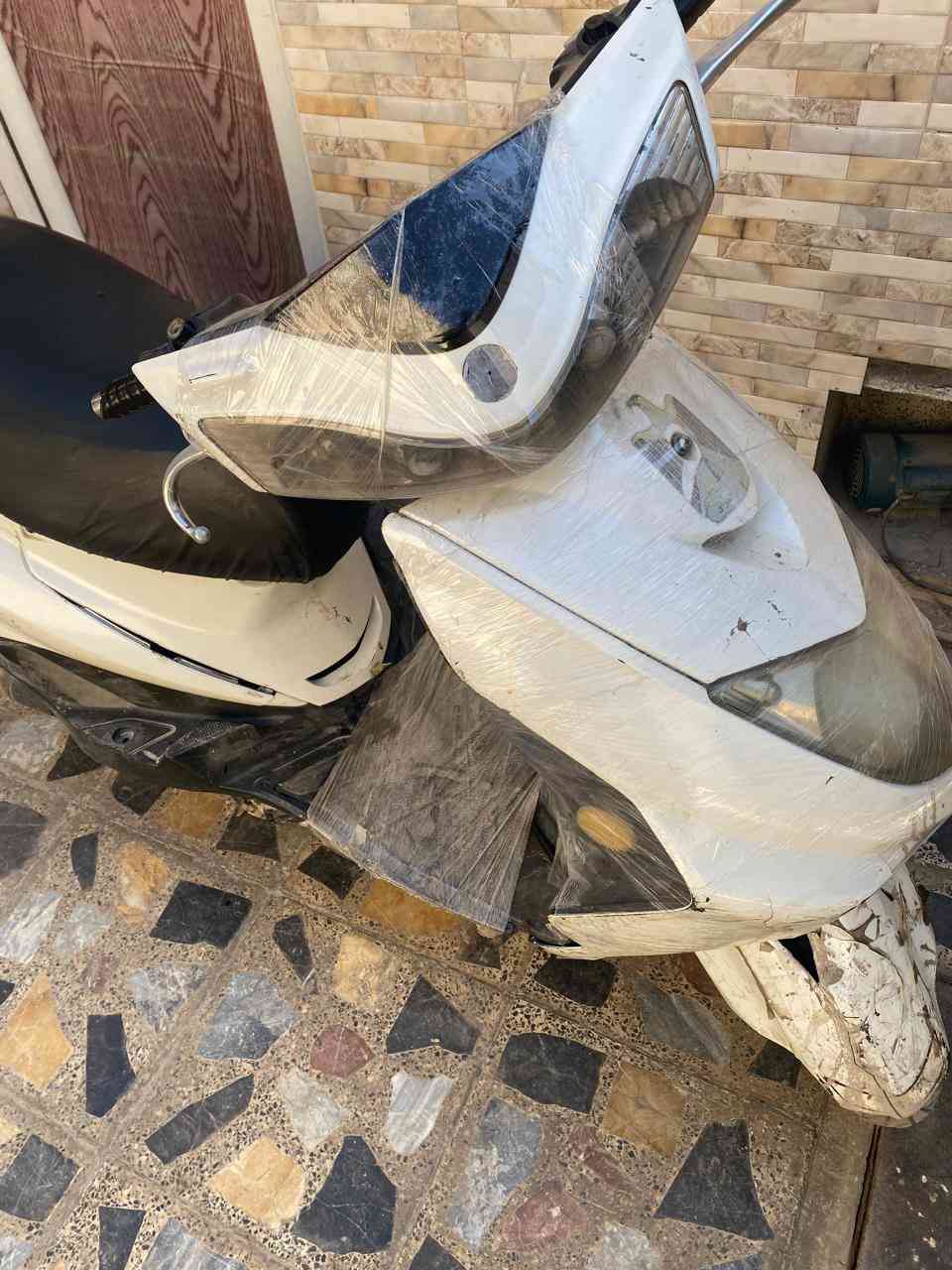 سكنس للبيع  نوزل تشتغل سلف كهربائيات كلها شغاله 
محرك مكفول من كلشي السعر 350 بغداد البلديات 

‭0770 586 7649‬
