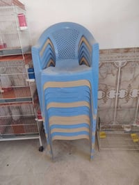 كرسي • للبيع