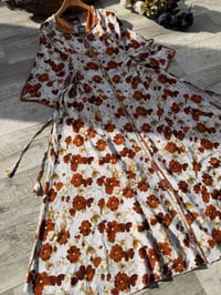 دشداشة كشمير • تطريز ناعم • مقاسات 2XL-5XL