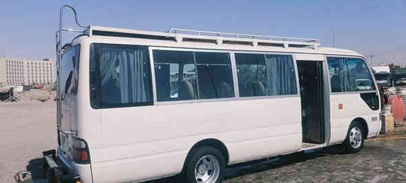 السلام عليكم كوستر 2014 ناصيه السياره مكفوله بس بيها رشه بالبجم كشن عادي تخم تاير برجستون حداديه نص عمر  ***********
