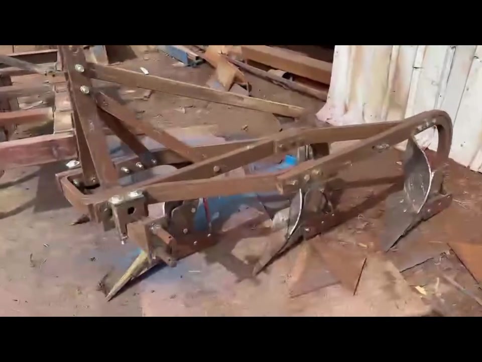 سلام عليكم للبيع معدات زراعيه فدان خرماشه مرازه معدلان ديج  كلشي يتوفر في معمل وحداده النعيمي للمعدات الزراعيه بأدارة عبادي النعيمي *********** *********** يتوفر توصيل جميع محافظات العراق
