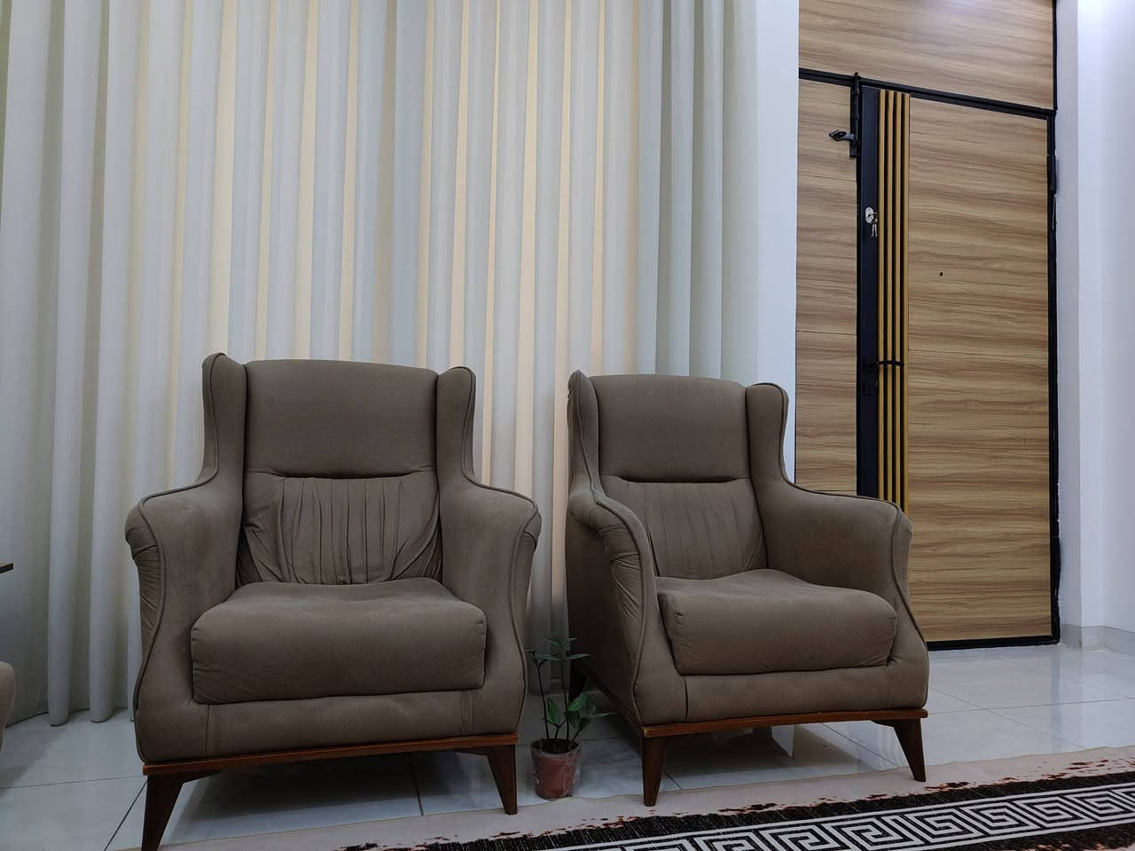 للبيع تخم شغل درجه اولى
260 فقط
كربلاء قرب مرقد الحر 
***********
