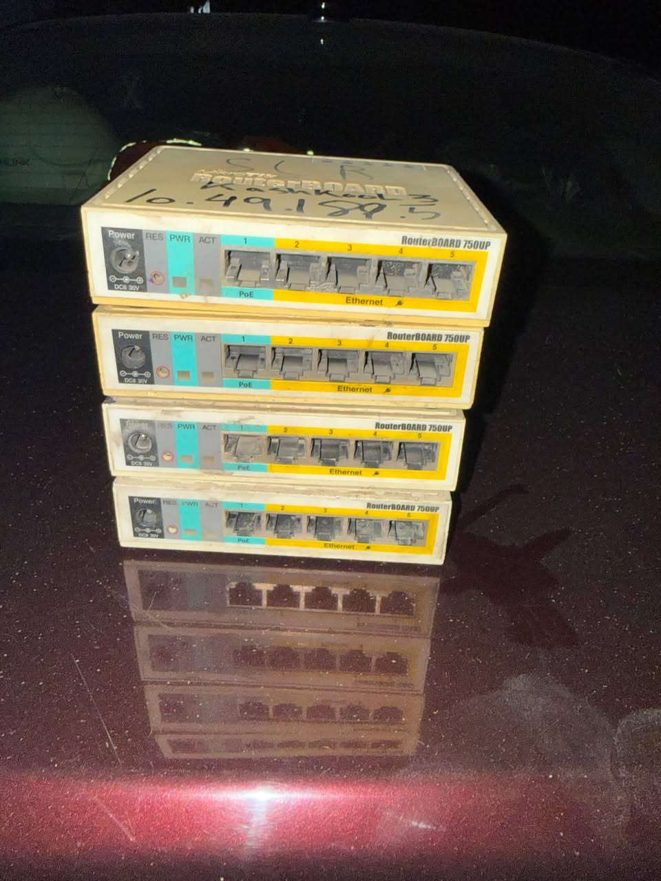 دش 30 ubnt السعر 80 الف
دعسوقة SXT بث السعر 40 الف
مايكروتك 750 (بور وداتا) عدد 4 سعر القطعة 25 الف
مايكروتك 751 السعر 20 الف
غراض عواطل للبيع
بغداد / الاعلام / الري
التواصل خاص او على الرقم :
***********
يتوفر توصيل كافة المحافظات
