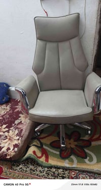 كرسي دوار مكتبي للبيع جديد سعر 125 بمجال07711432215