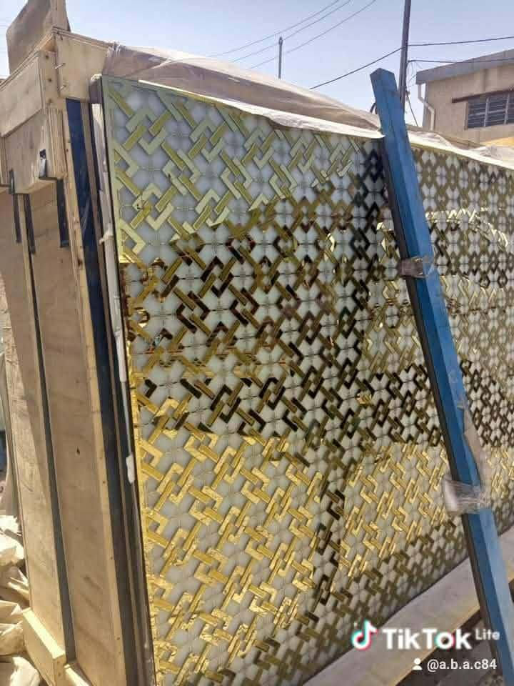 سلام عليكم. كادر عمل تنضيف وصبغ وشد الجام 👷
شغل درجة أولى☝🏼.
الاتصال 
*********** متواجد واتساب.
