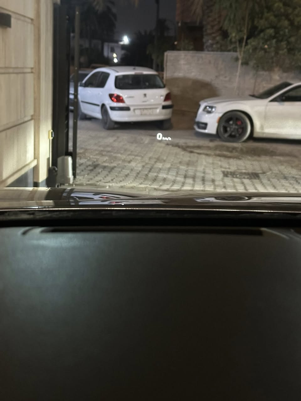 السلام عليكم سنتافيه ٢٢ فول للاخير افول ستنافيه ب عراق كلين بدون اي شي محرك ١٦٠٠ تيربو هايبرد سياره ب كارتون ماشيه ٣٧ الف كيلو السعر ٢٦٠ مجال حك الجيه فقط مكاني الاعضميه ***********
