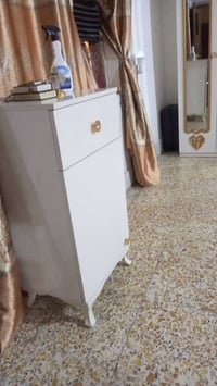 غرفه تركيه • نظيفه جداً • ١١ قطعة
